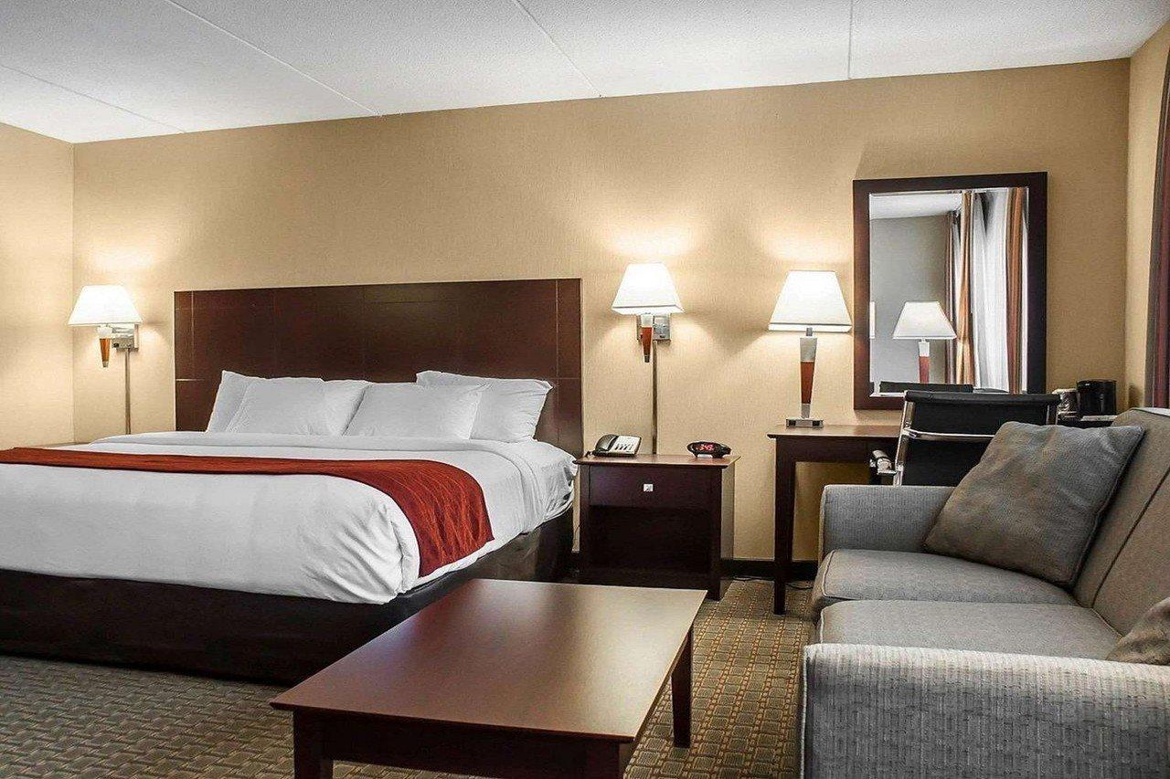 Comfort Inn & Suites Watertown - 1000 Islands Eksteriør billede